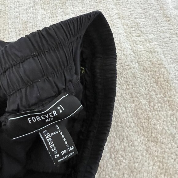 Forever 21 Men Pull On Black Joggers Pants S - Picture 2 of 9